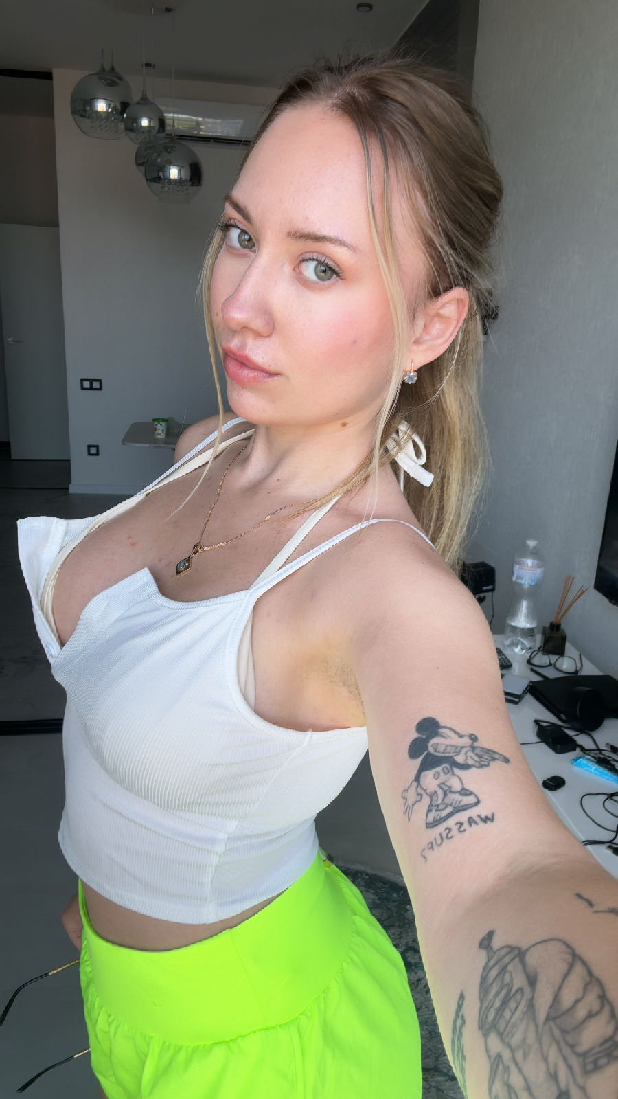 KateV in her underwear in Santa Marta