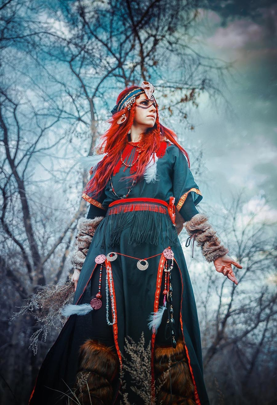 Girls in Slavic costumes underwear in Santa Marta